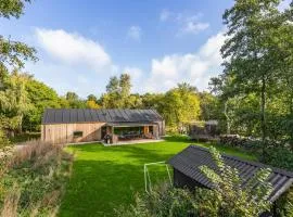 Nice Home In Sjællands Odde With Sauna