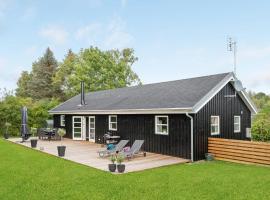 Holiday Home Strandbakken Bogø By Iv，位于Bogø By的酒店