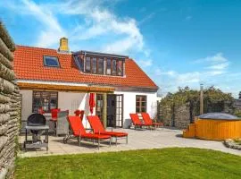Three-Bedroom Holiday Home In Knebel