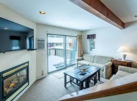 4BR Private Townhouse at Smugglers' Notch Resort condo