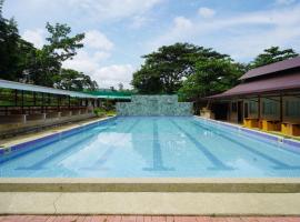Hidden Valley Organic Farm Resort，位于Pinamungahan的酒店