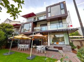西湖柒涧锦月民宿 Lakeside Moon Retreat，位于杭州的酒店