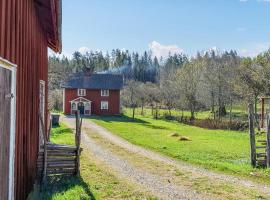 Stunning Home In Södra Vi With Kitchen，位于Södra Vi的酒店