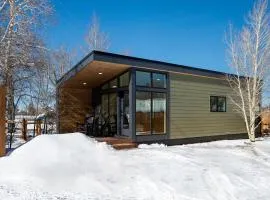 Luxury Modern Tiny Home in Downtown Fraser