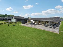 Four-Bedroom Holiday Home In Haderslev，位于哈泽斯莱乌的酒店