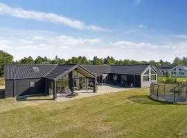 Gorgeous Home In Nørre Nebel With Sauna