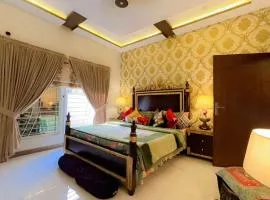 Luxury Guest House In Bahria Town