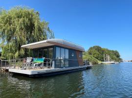 Houseboat Kamperland，位于坎珀兰的船屋