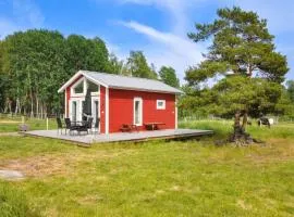 Nice Home In Hammarö With Kitchen