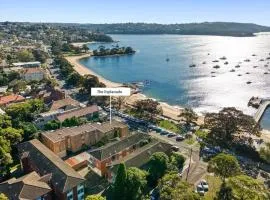 Balmoral Beach Front 2 Bedroom Waterview Mosman