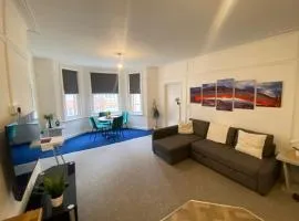 Urban Heights - Professionals, Contractors, Long Stays, 2Bed, Sleeps 4, Central Location,