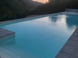 Old Village Linda - Tra Lunigiana & Cinque Terre，位于Comano的酒店