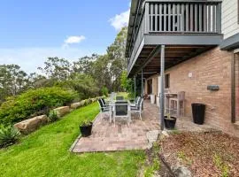 4-Bed Hinterland Retreat with Gorgeous Views
