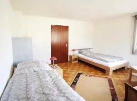 Monteurwohnung in Hohenstadt A8, ULM, GUENSTIG, WIFI, SMART TV