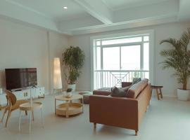 Beachview Serenity at Canyon Cove，位于纳苏格布的自助式住宿