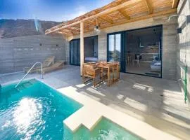 Sea view villa with private swimming pool