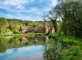 Travel Fox Cottages- Swimming Lake, BBQ Hut, Games Area - Alton Towers，位于Froghall的酒店