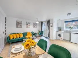 Luxury 5 Bed House - Free Parking - Perfect For Contractors & Families