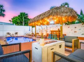 Tiki Time! Private PoolTiki HutKayaksGrill!，位于马拉松的酒店