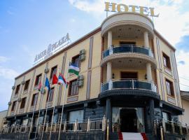 AMIR PLAZA hotel，位于Akmechetʼ的酒店