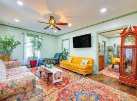 18 Mi to Skiing Colorful Home in Springfield!