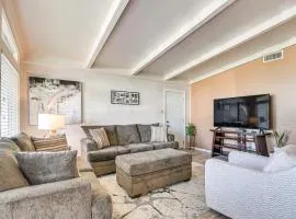 5 Mi to Texas City Dike and Beach Home with Yard!