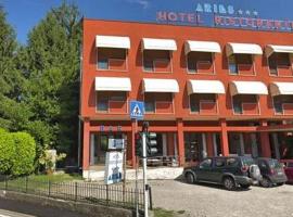 白羊座酒店，位于莱萨的酒店