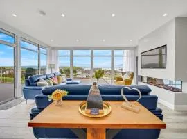 BayView Luxury 4 Bedroom Penthouse