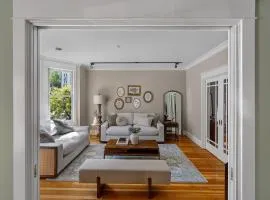 The Vancouver Heritage Home - Mount Pleasant
