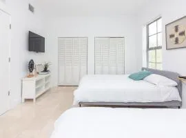 Miami Downtown 5 people Apartment - 5 minutes to Bayfront Park