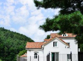 Haneulbit gwangang nongwon，位于春川的酒店