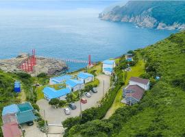 Yokjido Pension Bluesea，位于统营市的酒店