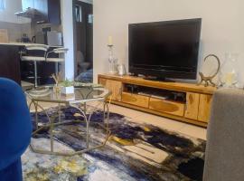 Classy and Cozy 2，位于佛维斯的酒店