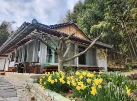 Hue Hanok Guesthouse