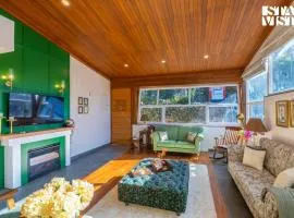 StayVista at Nook - Elysium Estate Cozy 2BR, Bonfire Valley View