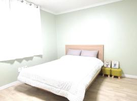 Goseung Bongpo Annyeong Pension，位于固城的酒店