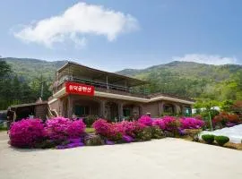 Buan Chilkdeokgol Pension