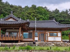 Gurye Sosandang Pension Hanok，位于求礼郡的酒店