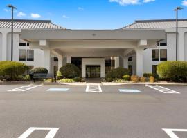 Hampton Inn by Hilton Milford，位于米尔福德的酒店