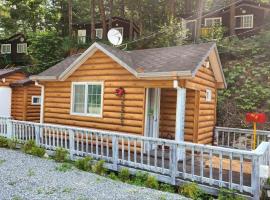 Hongcheon Gongjaksan Recreational Forest Pension，位于洪川郡的酒店