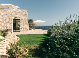 Villa Sognoblu - Puglia Luxury Homes，位于加利亚诺德尔卡波的酒店
