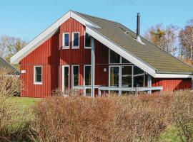 Nice Home In Rechlin With Wifi，位于雷希林的酒店