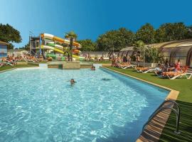 Camping 4 étoiles - Parc aquatique - eei0fh，位于奥雷龙圣乔治的酒店