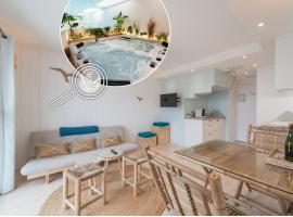 Appart'Hôtel & Spa "Les Voiles" Le Ouessant，位于卡纳克的酒店
