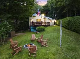 Intimate Cabin Private Dock