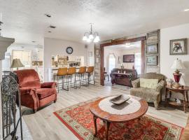 8 Mi to Jackson State University Peaceful Getaway，位于杰克逊的酒店