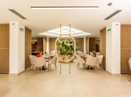 Hotel El Tujjar，位于洛斯巴里奥斯的酒店