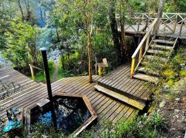 Casa en Río Puelo, Cochamo，位于Puelo的酒店