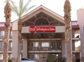 Infinity Inn & Suites，位于坦培的酒店
