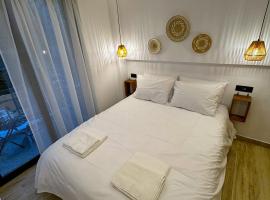 Roro Center Suites，位于帕特雷的自助式住宿